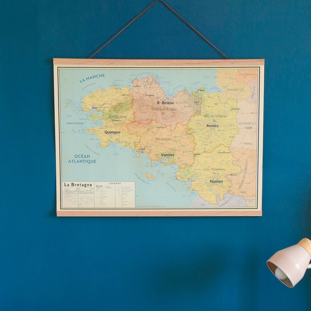 Affiche Carte de Bretagne 2025 style Vintage : Trésors Culturels et Touristiques - Pappus Éditions - PAPPUS EDITIONS