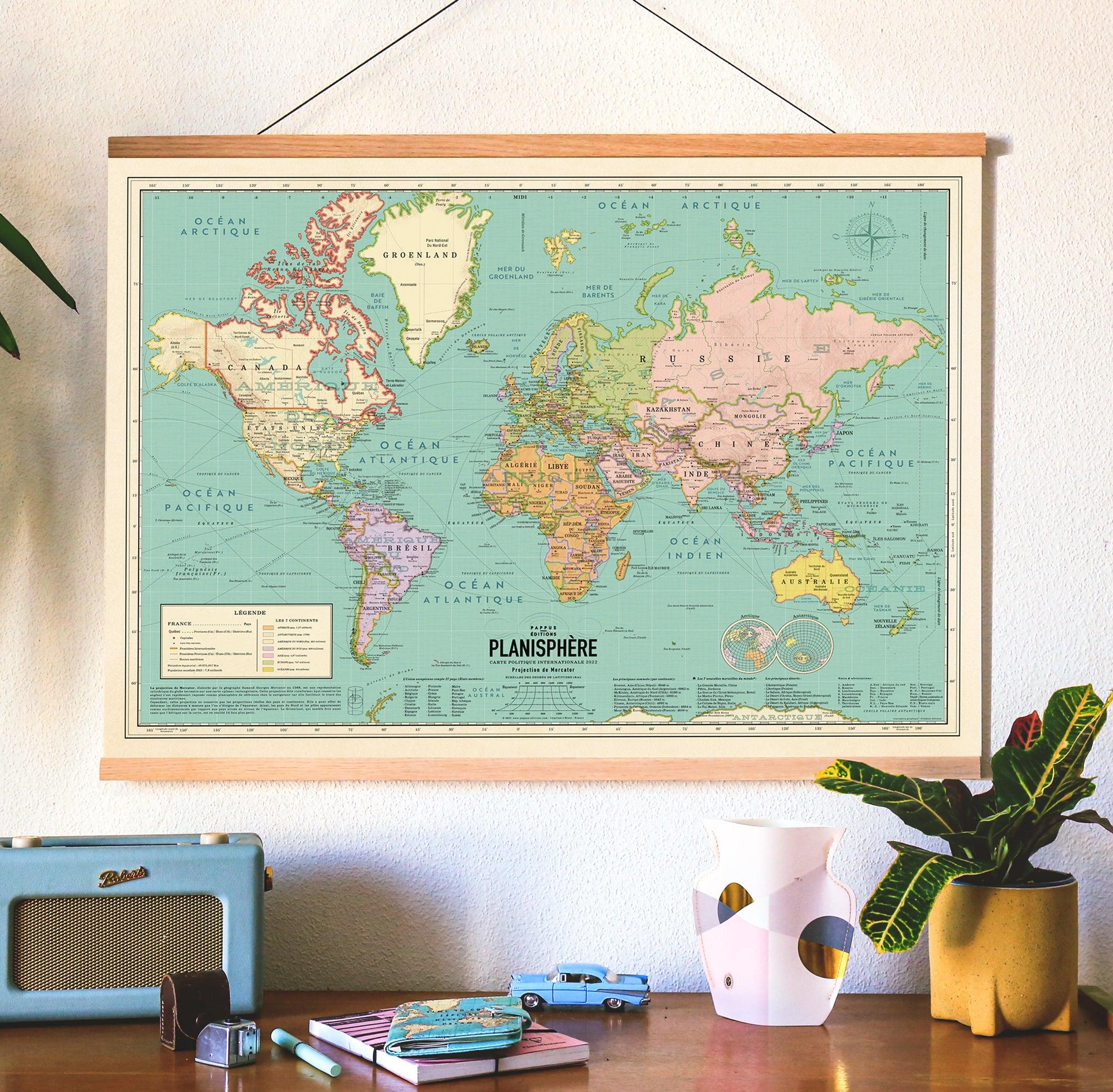 Kit affiche Carte du monde vintage 2024, 70 cm x 50 cm avec porte-affiche aimanté - PAPPUS EDITIONS