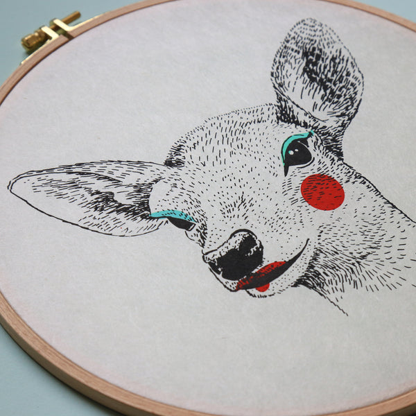 Biche - Sérigraphie sur papier japonais et tambour de broderie - "Painted Animals" Collection Dream Drum