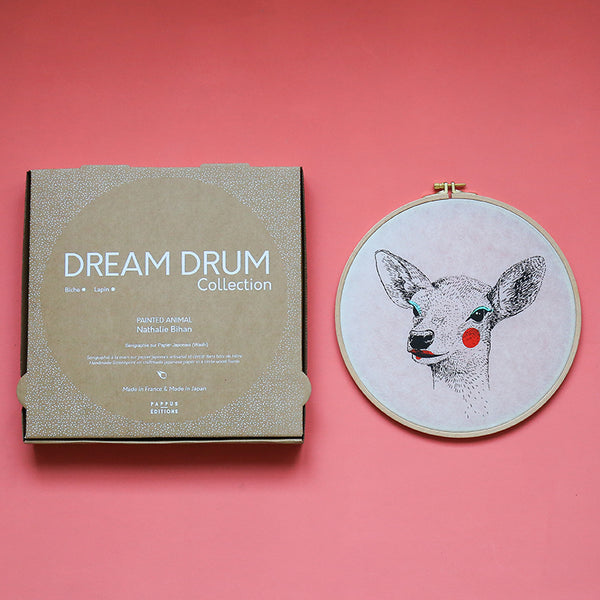 Biche - Sérigraphie sur papier japonais et tambour de broderie - "Painted Animals" Collection Dream Drum